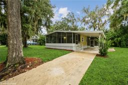 Picture of 6470 SE 112Th Street, Belleview, FL 34420