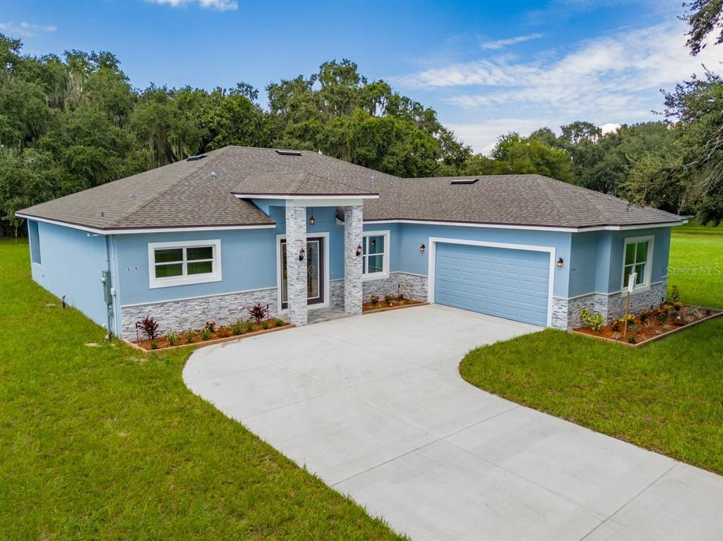 Picture of 319 Water Shore Drive, Leesburg, FL 34748