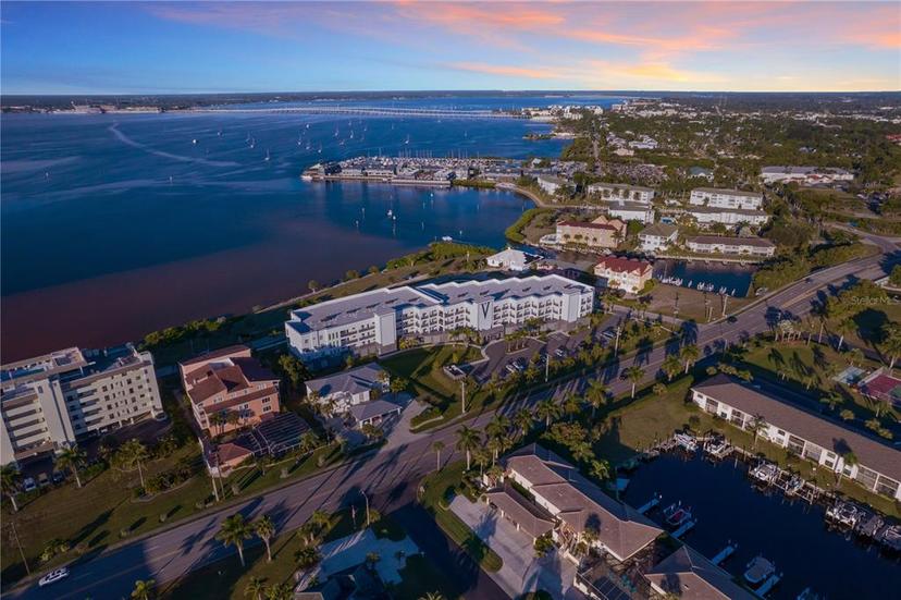 Picture of 1425 Park Beach Circle Unit 127, Punta Gorda FL 33950