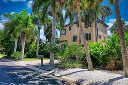 Picture of 702 Treasure Boat Way, Sarasota, FL 34242