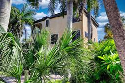Picture of 702 Treasure Boat Way, Sarasota, FL 34242