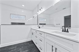 Picture of 6626 SW 11Th Lane, Gainesville, FL 32607