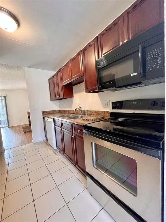 Picture of 5150 Picadilly Circus Court Unit 7, Orlando FL 32839