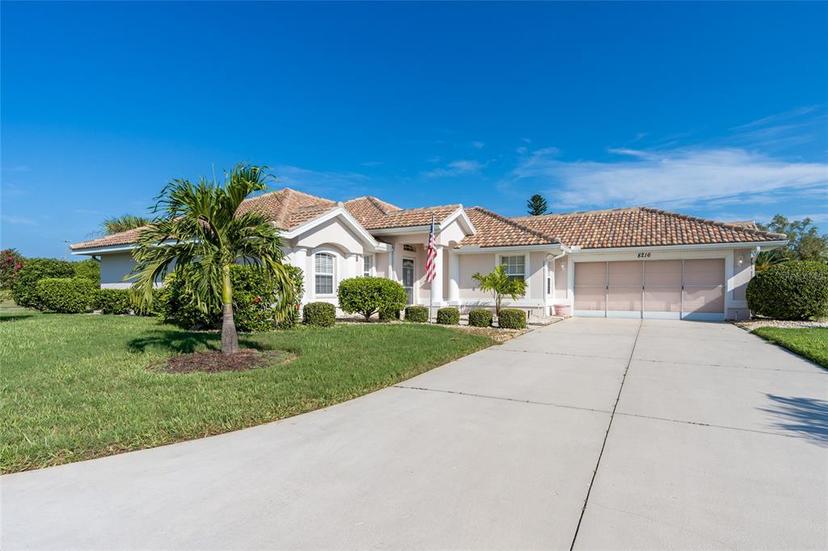 Picture of 8216 Parkside Drive, Englewood FL 34224