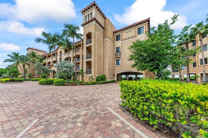 Picture of 89 Vivante Boulevard Unit 305, Punta Gorda FL 33950