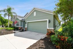 Picture of 5056 Lakehurst Court, Palmetto, FL 34221