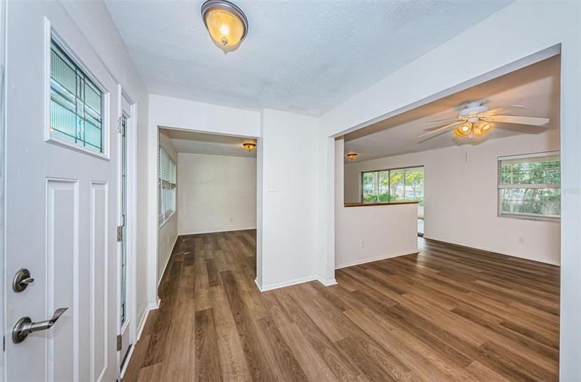 Picture of 1001 Chinaberry Road, Clearwater FL 33764