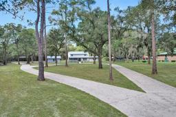 Picture of 107 Dinkla Lane, Palatka, FL 32177