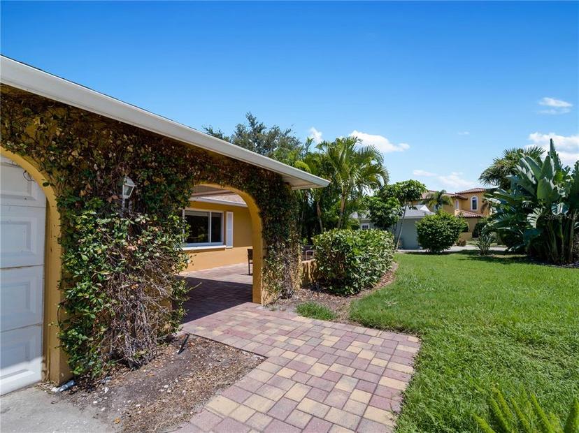 Picture of 424 Baycrest Drive, Venice FL 34285