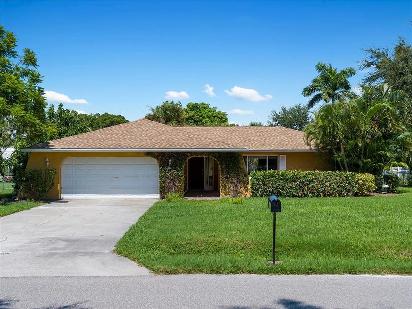 Picture of 424 Baycrest Drive, Venice FL 34285