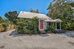 Picture of 1677 4Th Street, Sarasota, FL 34236