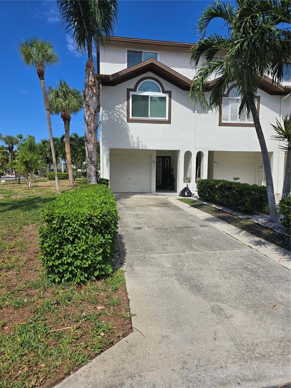 Picture of 346 Madeira Circle, St Petersburg, FL 33715