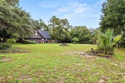 Picture of 40043 W 8Th Avenue, Umatilla, FL 32784