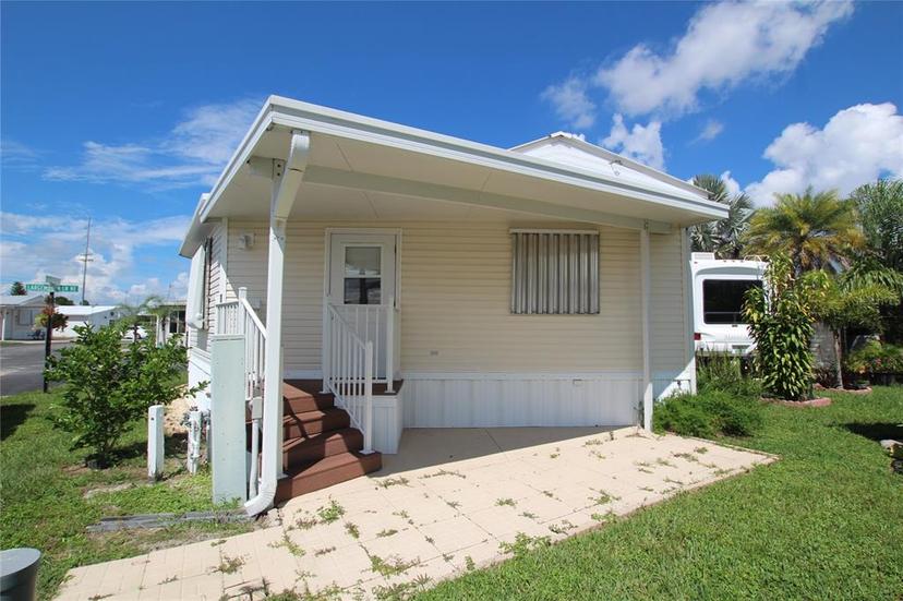 Picture of 1159 Daniels Road Unit 78, Moore Haven FL 33471