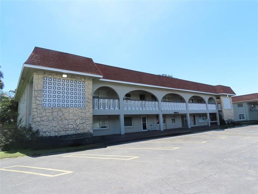Picture of 6026 22Nd Avenue N Unit 5, St Petersburg FL 33710