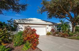Picture of 653 Crossfield Circle Unit 8, Venice, FL 34293
