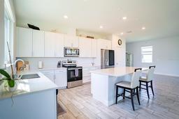 Picture of 1011 Overlook Ct, Davenport, FL 33837