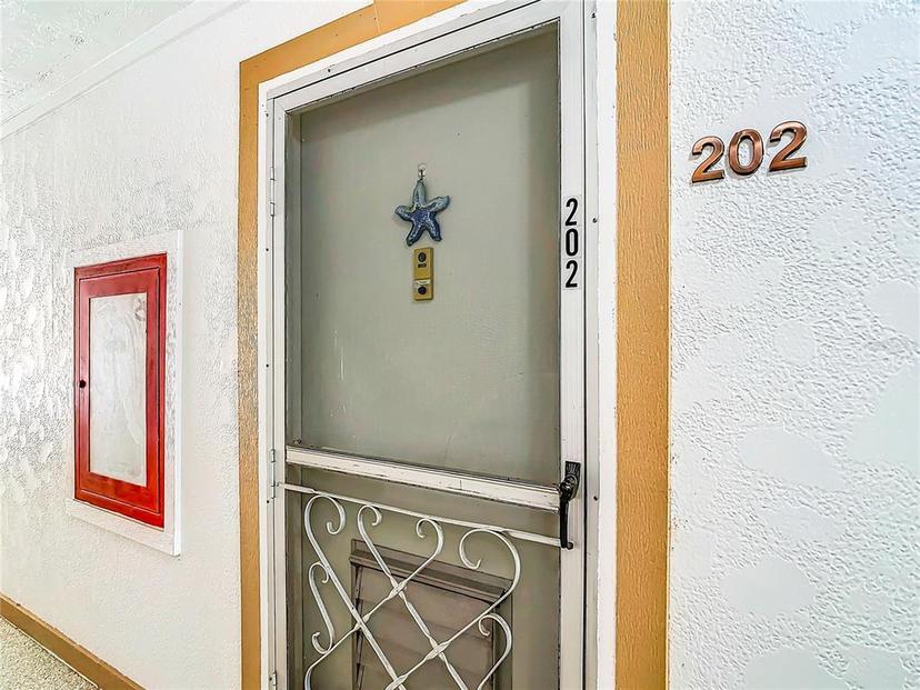 Picture of 618 Bird Bay Drive S Unit 202, Venice FL 34285