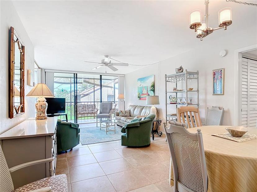 Picture of 618 Bird Bay Drive S Unit 202, Venice FL 34285