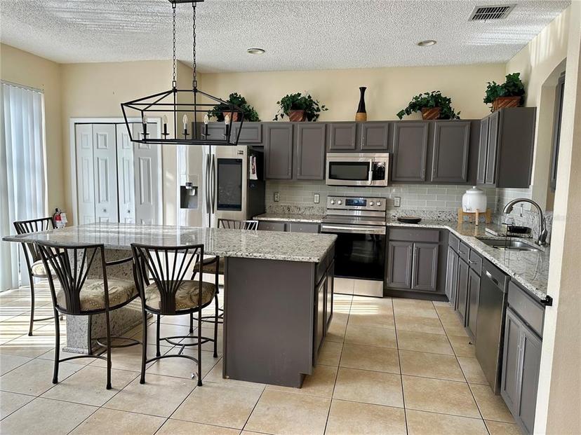Picture of 154 Barefoot Beach Way, Kissimmee FL 34746