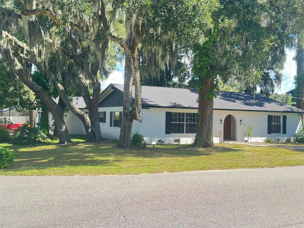 Picture of 701 S Oakwood Avenue, Brandon, FL 33511