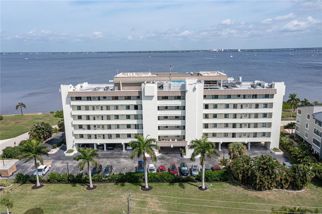 Picture of 1500 Park Beach Circle Unit 4A, Punta Gorda, FL 33950
