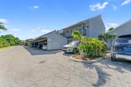 Picture of 259 Fenwick Drive Unit 30, Venice, FL 34285