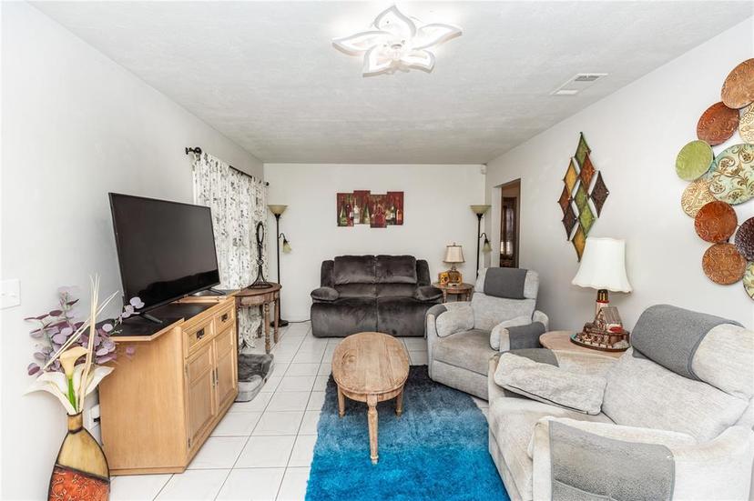 Picture of 966 Shorecrest Avenue, Deltona FL 32725