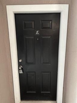 Picture of 6627 Queens Borough Avenue Unit 101, Orlando, FL 32835
