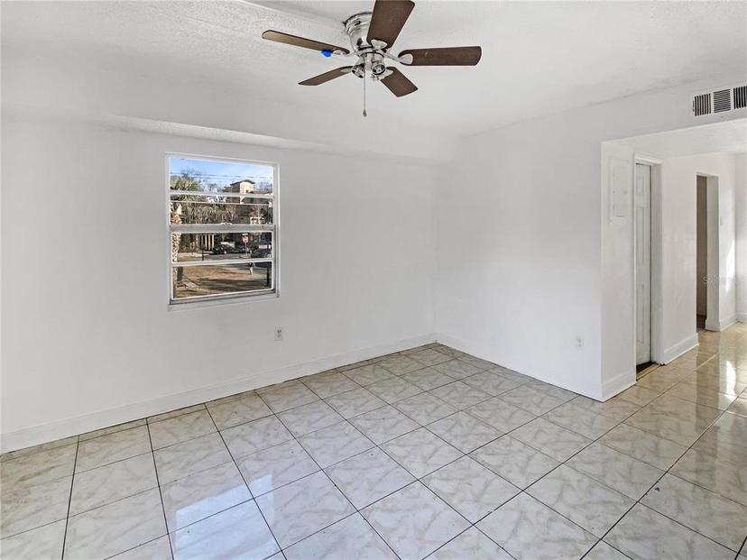 Picture of 914 SW 8Th Avenue Unit 19, Gainesville FL 32601