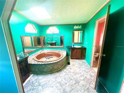 Picture of 21 Bonaire Place, Umatilla, FL 32784