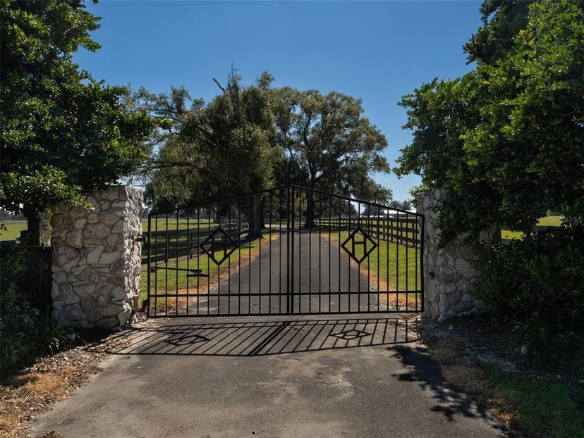 Picture of 12750 W Highway 40, Ocala FL 34481