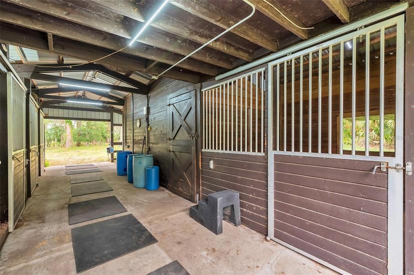 Picture of 655 Appaloosa Road, Tarpon Springs FL 34688
