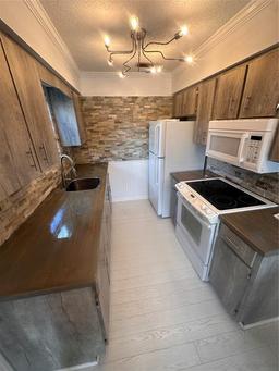 Picture of 840 Center Avenue Unit 840, Daytona Beach, FL 32117