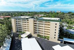Picture of 512 W Venice Avenue Unit 403, Venice, FL 34285