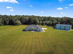 Picture of 5615 NW 202Nd Place, Mc Intosh, FL 32664