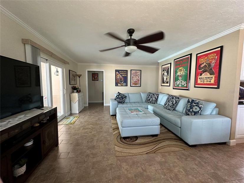 Picture of 829 Pineland Avenue, Venice FL 34285