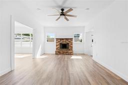 Picture of 751 Avenue B Sw, Winter Haven, FL 33880