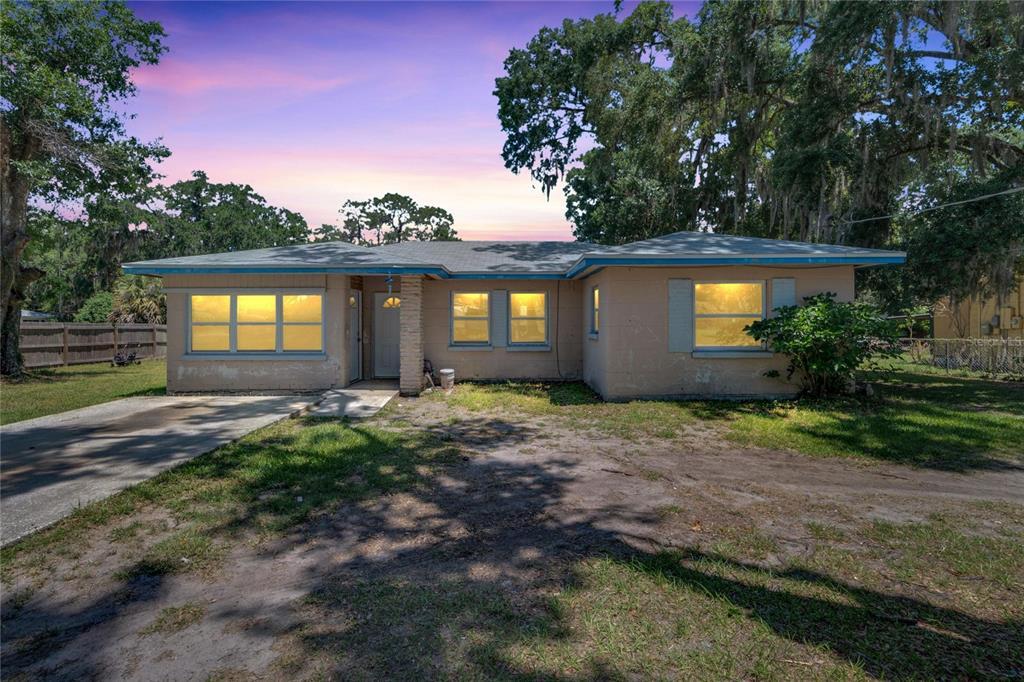Picture of 1404 E Frances Avenue, Plant City, FL 33563