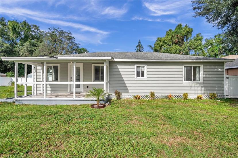 Picture of 12304 N Oakleaf Avenue, Tampa FL 33612