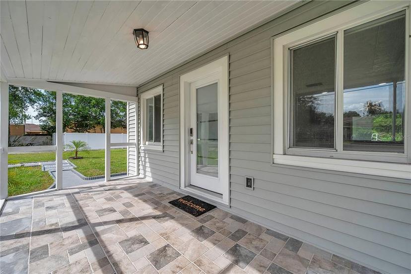 Picture of 12304 N Oakleaf Avenue, Tampa FL 33612