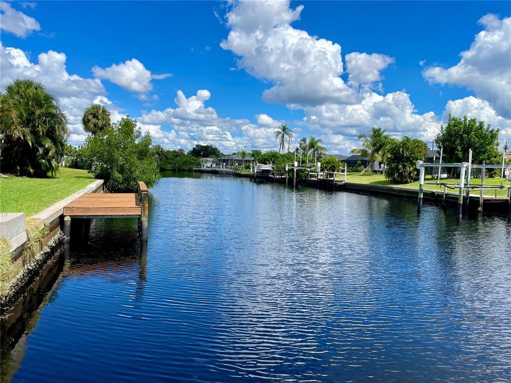 Picture of 181 N Waterway Drive Nw, Port Charlotte, FL 33952