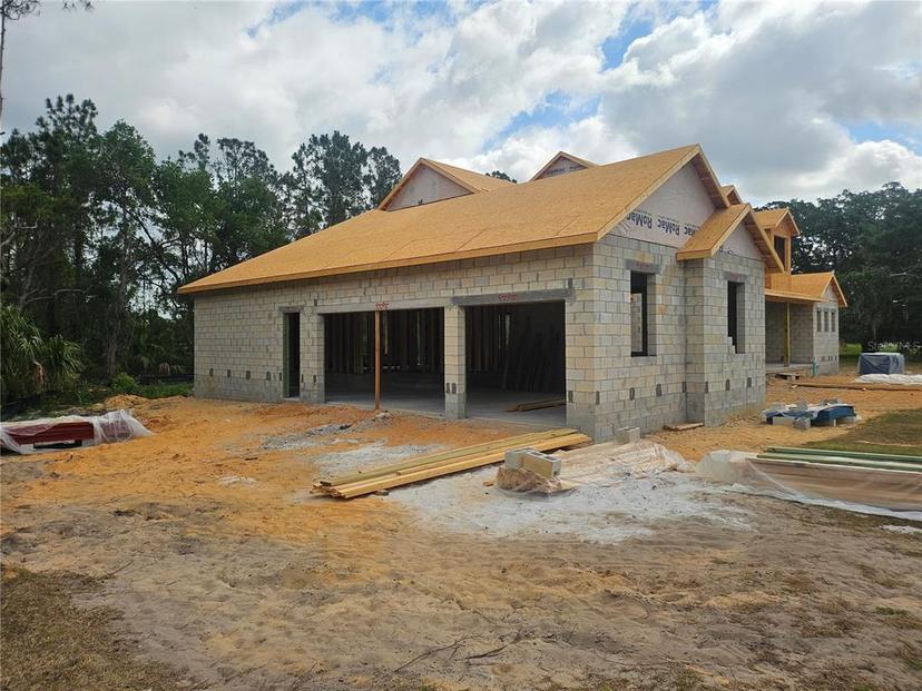 Picture of 405 Long And Winding Road, Howey In The Hills FL 34737
