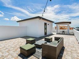 Picture of 156 175Th Avenue E, Redington Shores, FL 33708