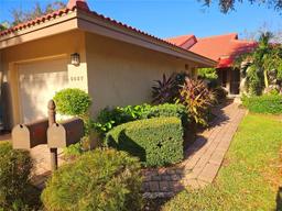 Picture of 5027 Kestral Park Drive Unit 64, Sarasota, FL 34231