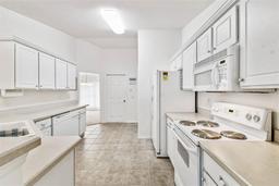 Picture of 142 Morning Glory Circle, Winter Haven, FL 33884