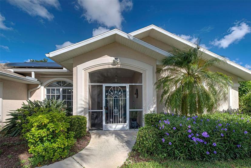 Picture of 466 Lake Of The Woods Drive, Venice FL 34293