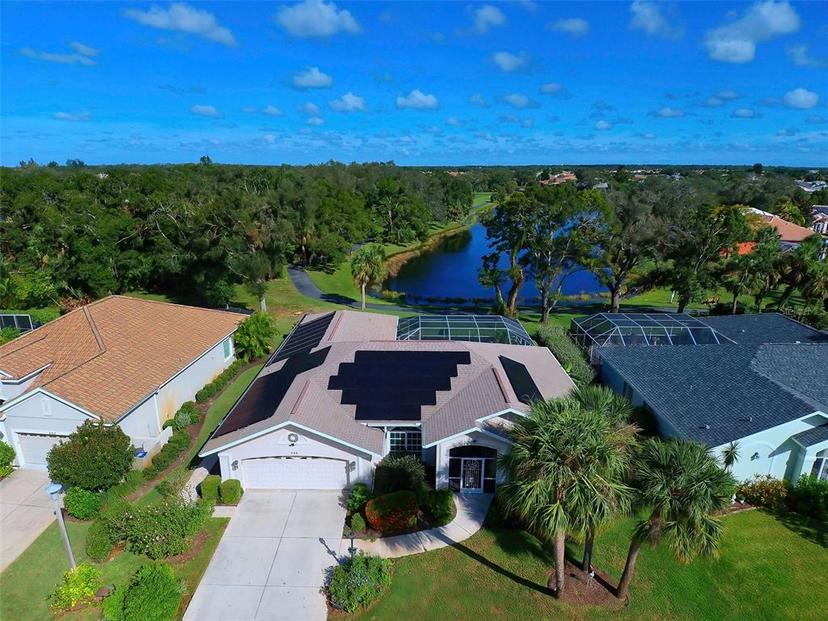 Picture of 466 Lake Of The Woods Drive, Venice FL 34293