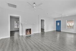 Picture of 295 S Oak Avenue, Bartow, FL 33830