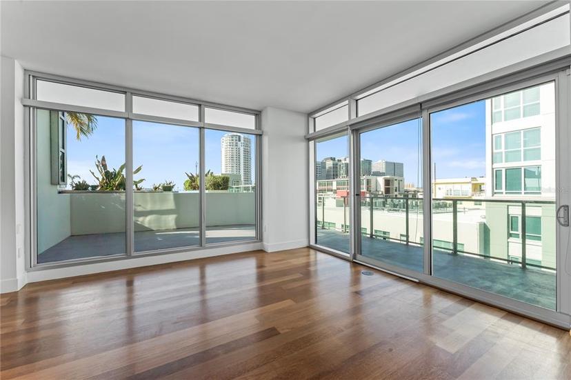 Picture of 912 Channelside Drive Unit 2607, Tampa FL 33602